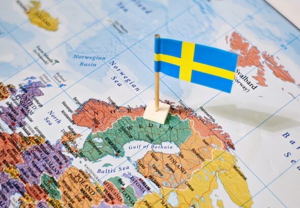 Karta på Sverige med flagga